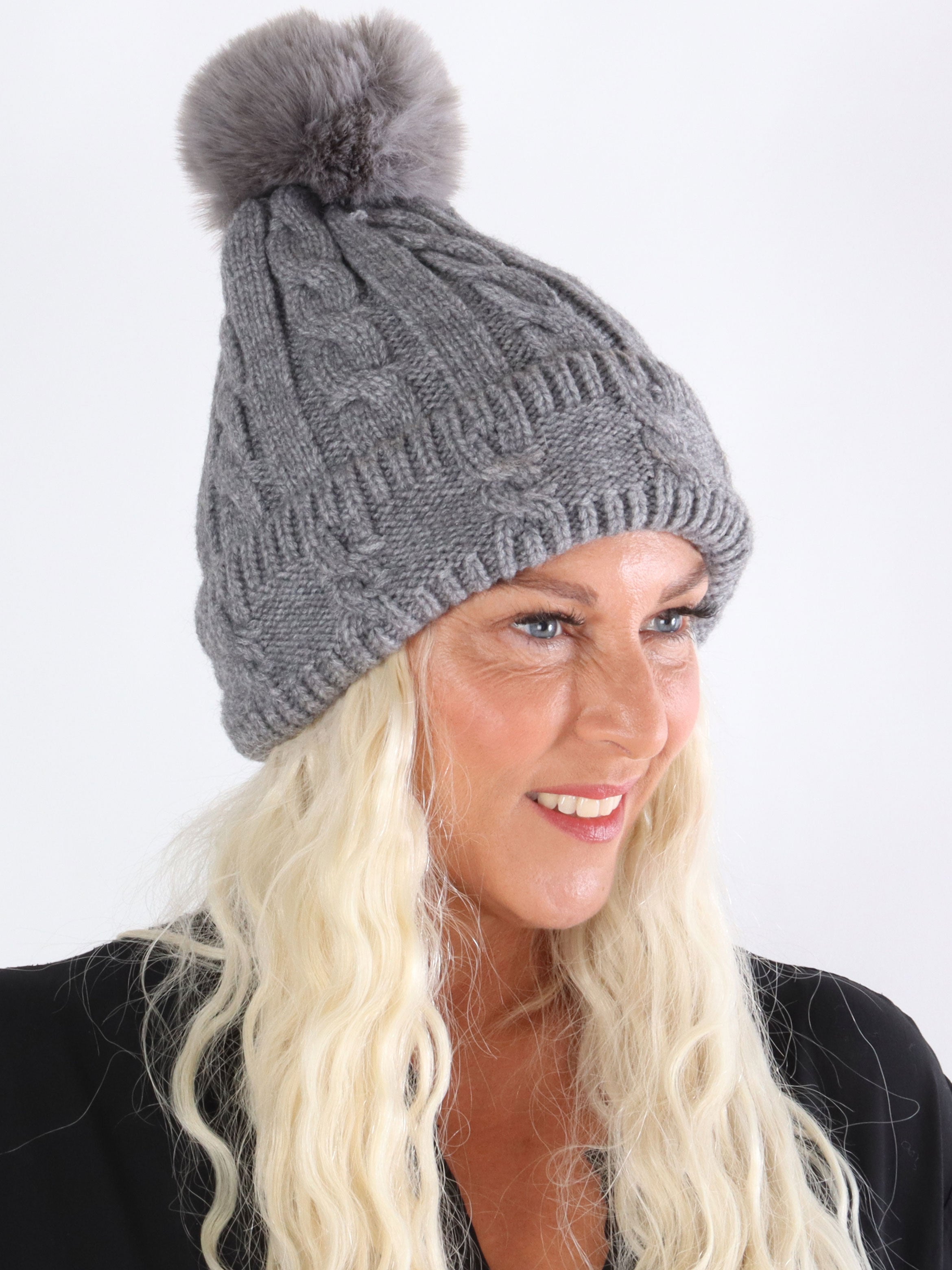 Filipa - Hue med kvast